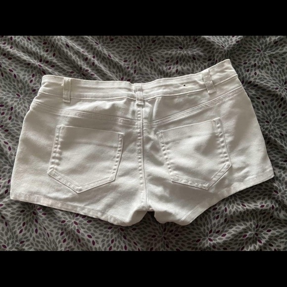 Hardly Worn White Jean Short-Shorts - Picture 2 of 3